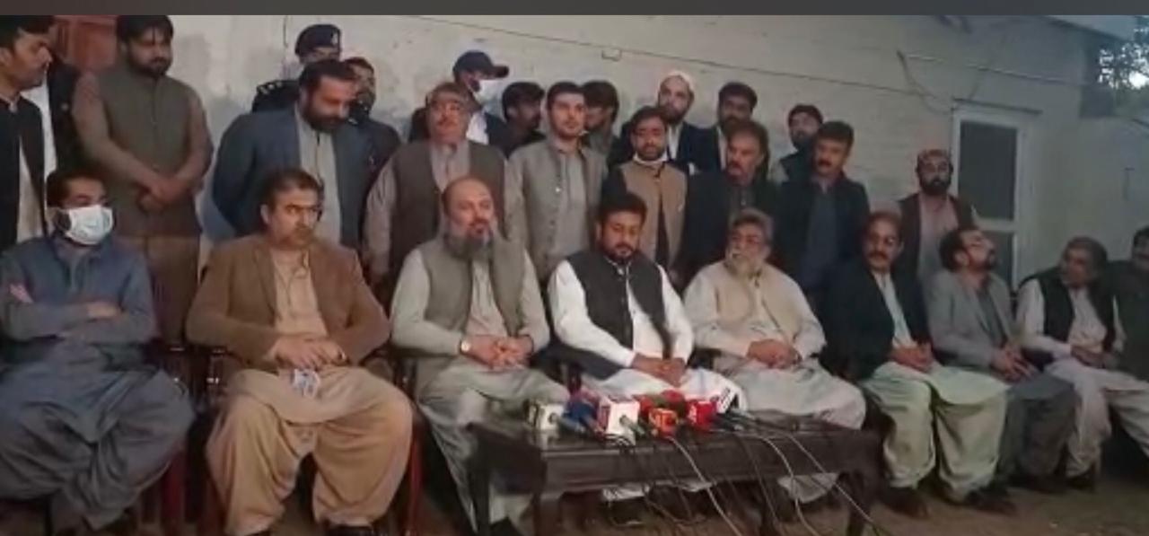 Sardar Rind CM Balochistan convinces Sardar Khan Rind to withdraw from senate race