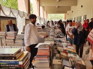 Thousands turn up as Quetta Literary Festival kicks off