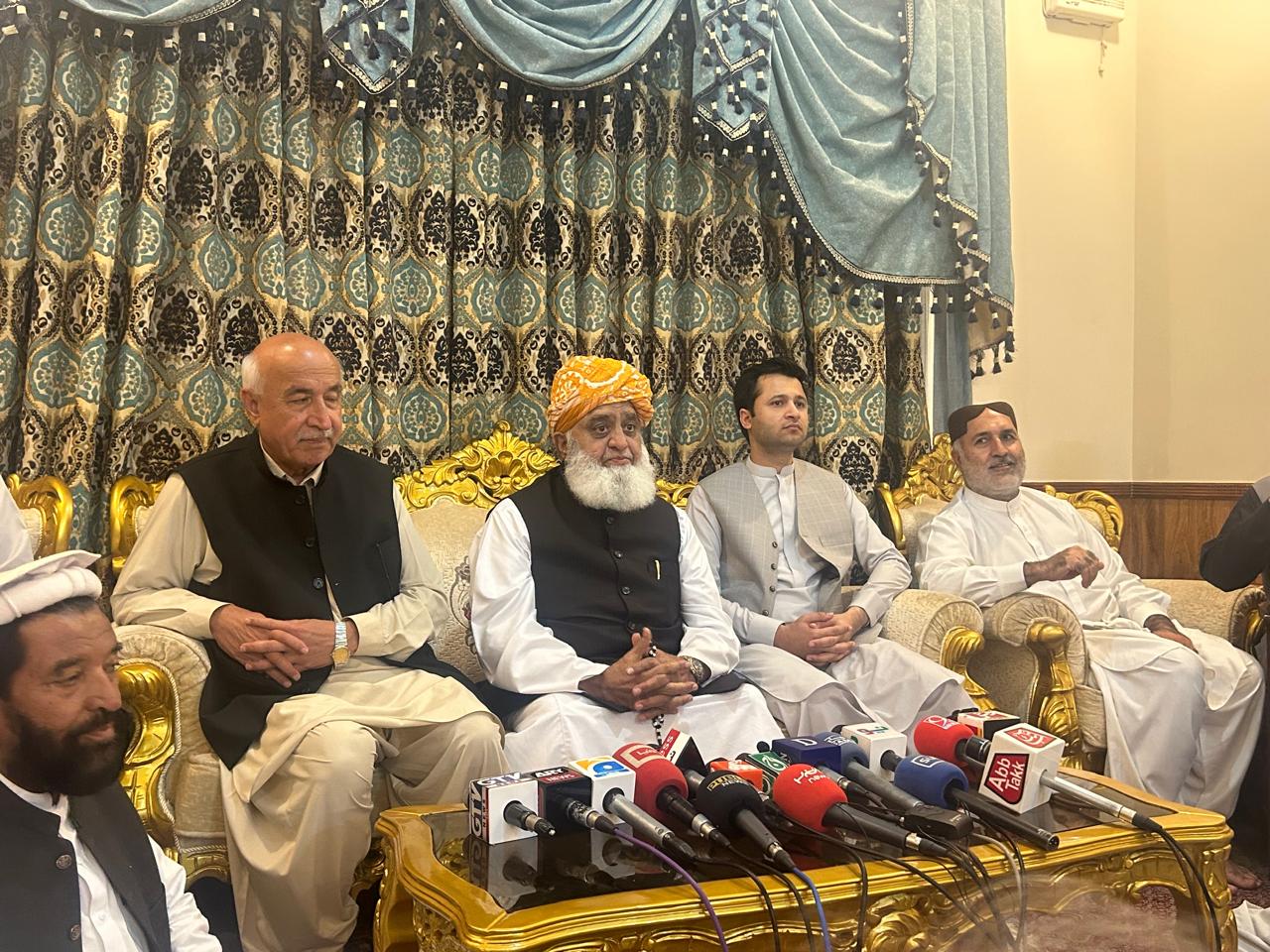 Maulana Fazal ur Rehman Leads New Opposition Alliance Against Shehbaz
